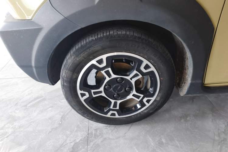 Used Geely Galaxy Panda 2024 200km Panda Rider Left Front Wheel Hub