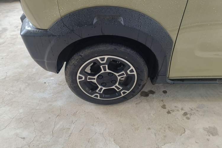 Used Geely Galaxy Panda 2024 200km Panda Rider Left Front Wheel Hub