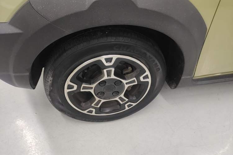 Used Geely Galaxy Panda 2024 200km Panda Rider Left Front Wheel Hub