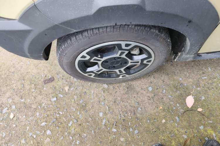 Used Geely Galaxy Panda 2024 200km Panda Rider Left Front Wheel Hub