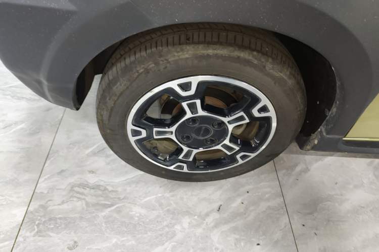 Used Geely Galaxy Panda 2024 200km Panda Rider Left Front Wheel Hub
