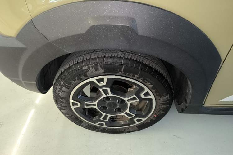 Used Geely Galaxy Panda 2024 200km Panda Rider Left Front Wheel Hub