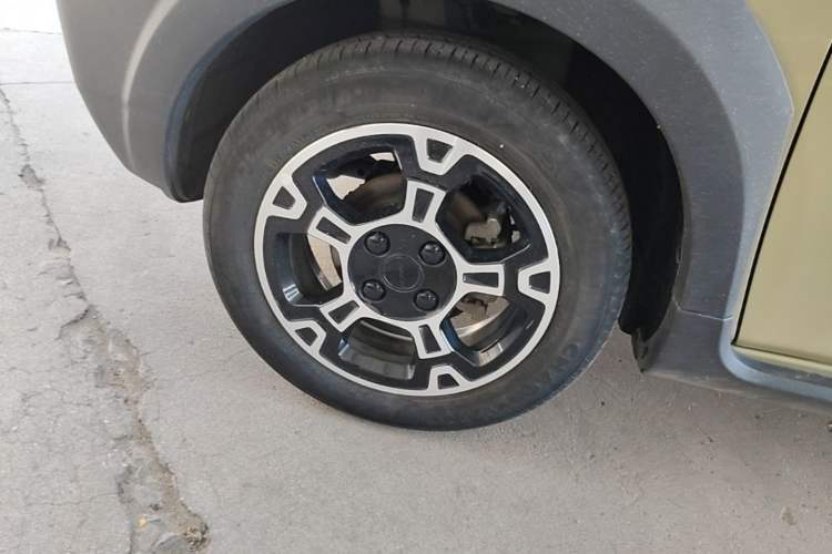 Used Geely Galaxy Panda 2024 200km Panda Rider Left Front Wheel Hub