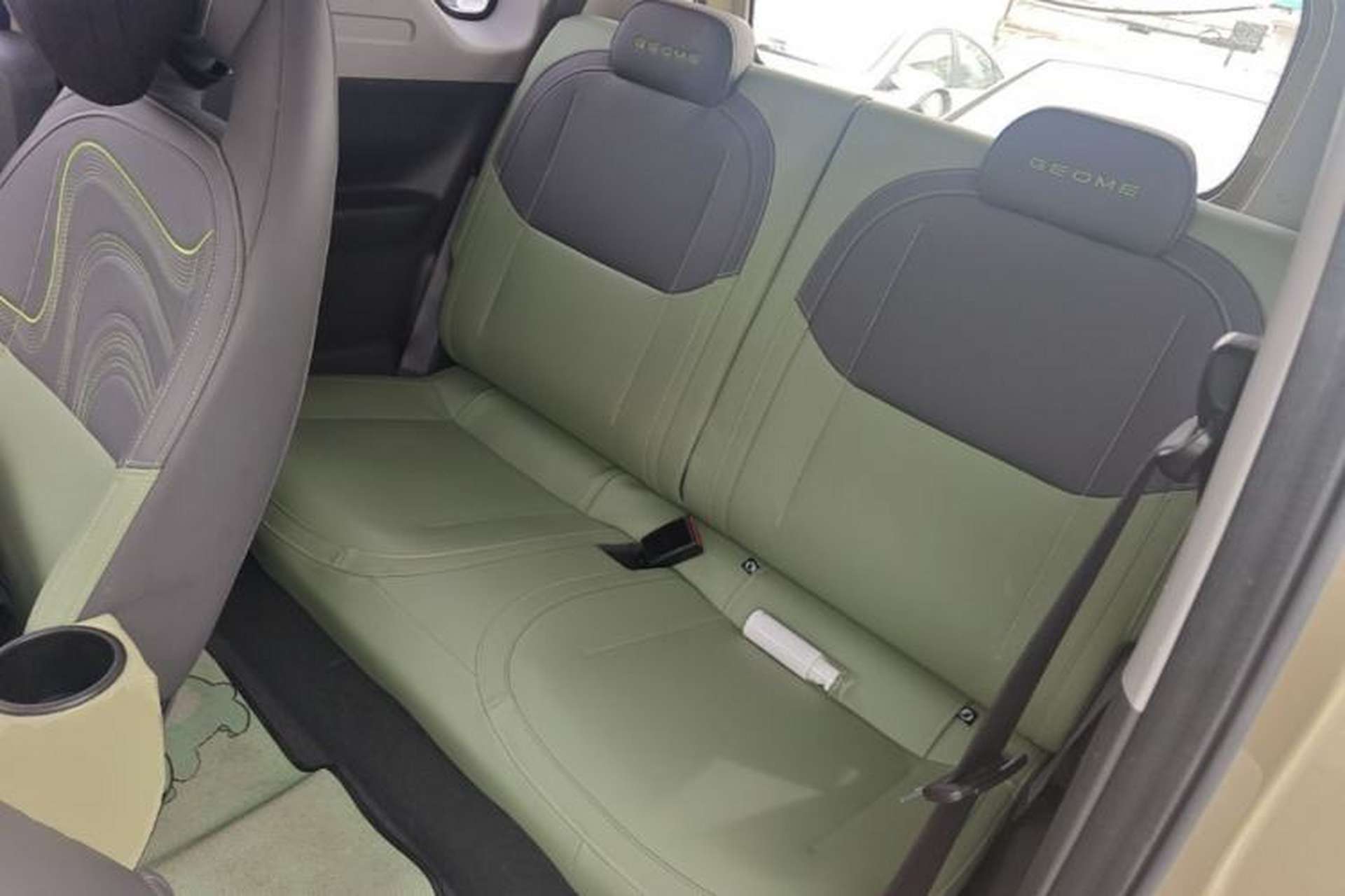 Used Geely Galaxy Panda 2024 200km Panda Rider Left Rear Seat