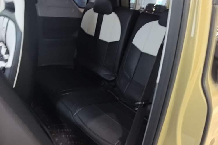 Used Geely Galaxy Panda 2024 200km Panda Rider Left Rear Seat
