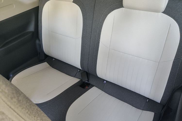 Used Geely Galaxy Panda 2024 Panda Mini 200km Endurance Bear Left Rear Seat