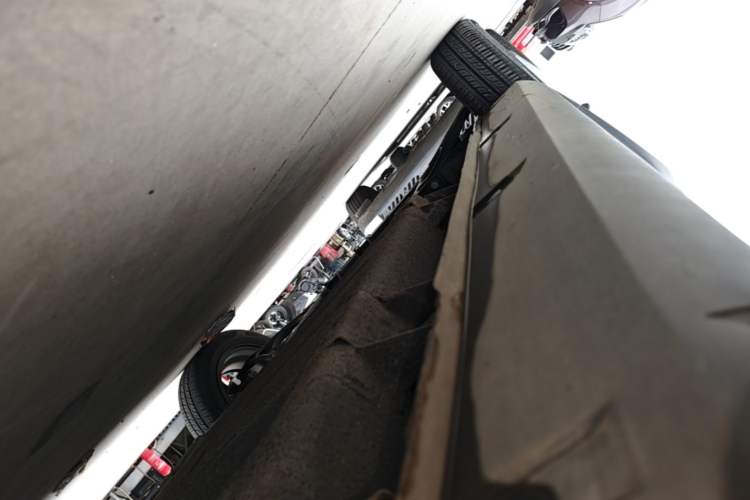 Used Geely Galaxy Panda 2024 200km Panda Rider Left Side Sill