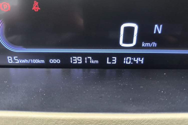Used Geely Galaxy Panda 2024 200km Panda Rider Odometer Close Up