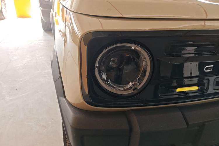 Used Geely Galaxy Panda 2024 200km Panda Rider Right Front Headlight