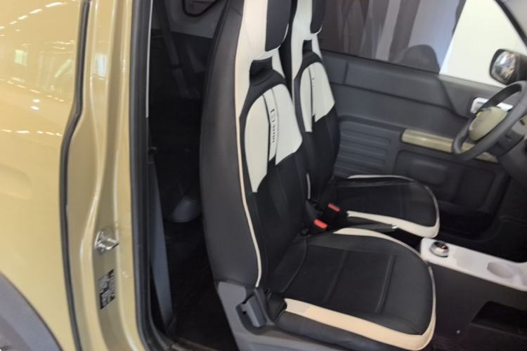 Used Geely Galaxy Panda 2024 200km Panda Rider Right Front Seat