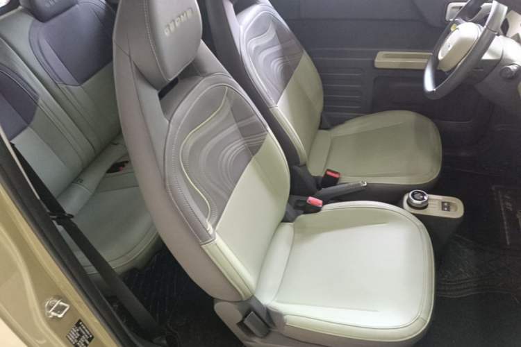 Used Geely Galaxy Panda 2024 200km Panda Rider Right Front Seat