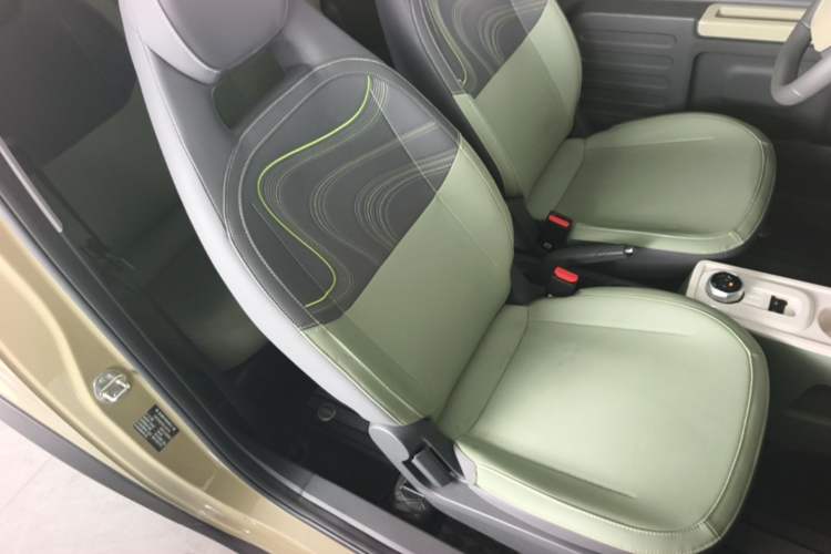 Used Geely Galaxy Panda 2024 200km Panda Rider Right Front Seat