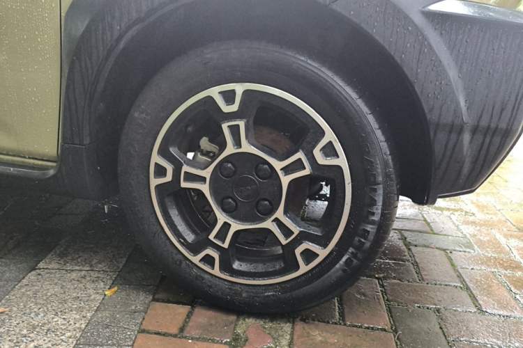 Used Geely Galaxy Panda 2024 200km Panda Rider Right Front Wheel Hub