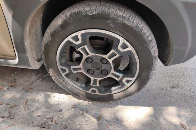 Used Geely Galaxy Panda 2024 200km Panda Rider Right Front Wheel Hub