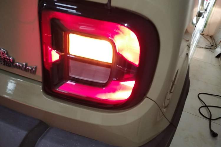 Used Geely Galaxy Panda 2024 200km Panda Rider Right Rear Taillight