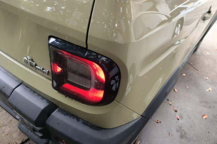 Used Geely Galaxy Panda 2024 200km Panda Rider Right Rear Taillight