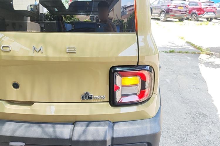Used Geely Galaxy Panda 2024 200km Panda Rider Right Rear Taillight