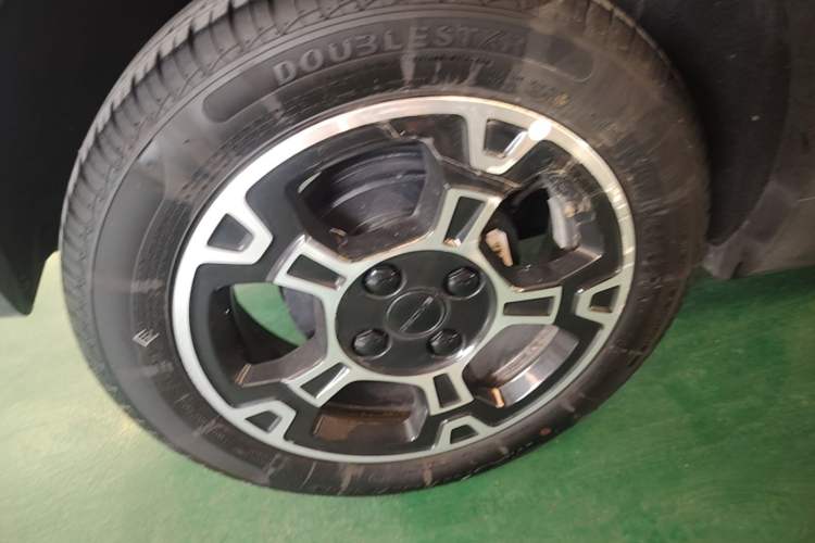 Used Geely Galaxy Panda 2024 200km Panda Rider Right Rear Wheel Hub