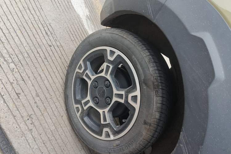 Used Geely Galaxy Panda 2024 200km Panda Rider Right Rear Wheel Hub