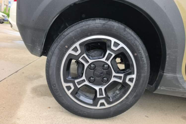 Used Geely Galaxy Panda 2024 200km Panda Rider Right Rear Wheel Hub