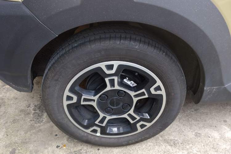 Used Geely Galaxy Panda 2024 200km Panda Rider Right Rear Wheel Hub