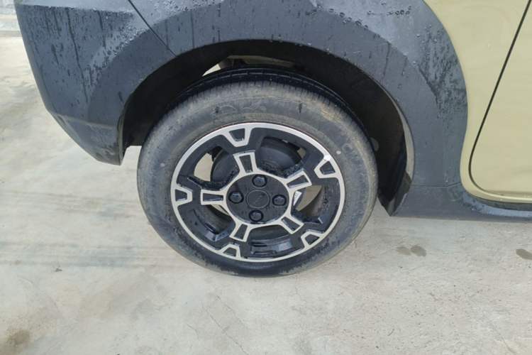 Used Geely Galaxy Panda 2024 200km Panda Rider Right Rear Wheel Hub