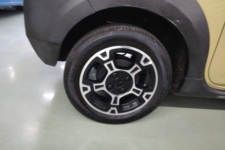 Used Geely Galaxy Panda 2024 200km Panda Rider Right Rear Wheel Hub