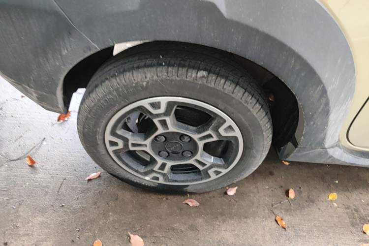 Used Geely Galaxy Panda 2024 200km Panda Rider Right Rear Wheel Hub