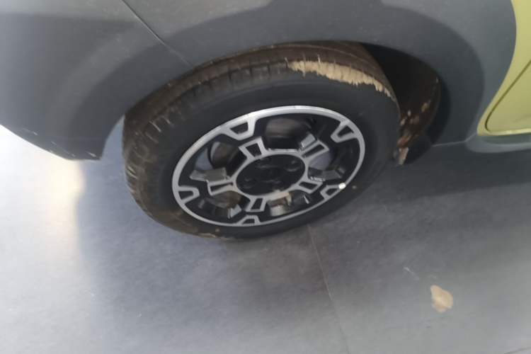 Used Geely Galaxy Panda 2024 200km Panda Rider Right Rear Wheel Hub