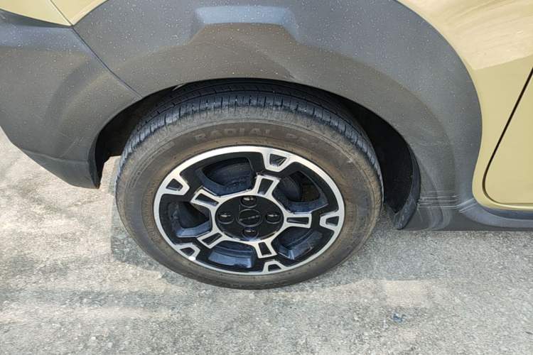 Used Geely Galaxy Panda 2024 200km Panda Rider Right Rear Wheel Hub