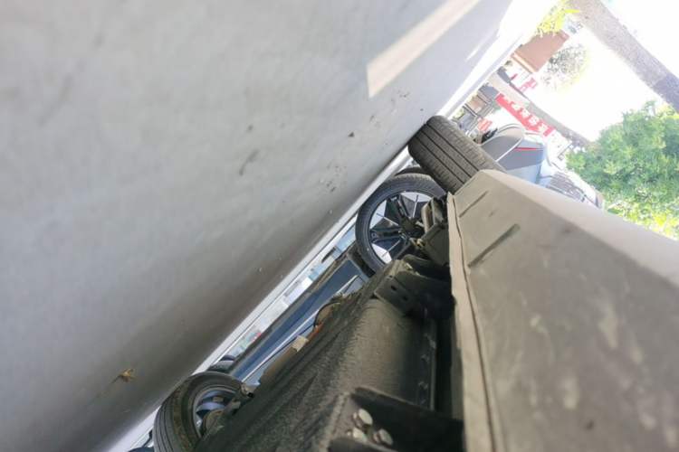 Used Geely Galaxy Panda 2024 200km Panda Rider Right Side Sill