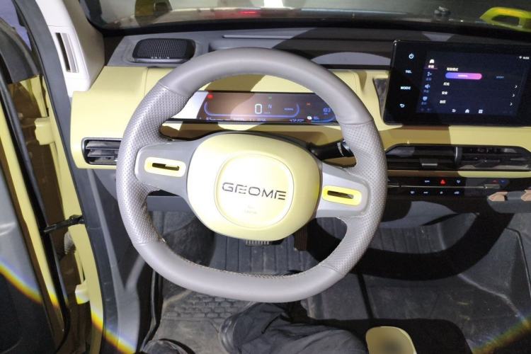 Used Geely Galaxy Panda 2024 200km Panda Rider Steering Wheel