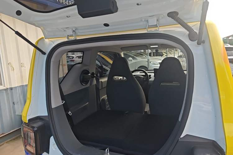 Used Geely Galaxy Panda 2024 Panda Mini 200km Endurance Bear Trunk