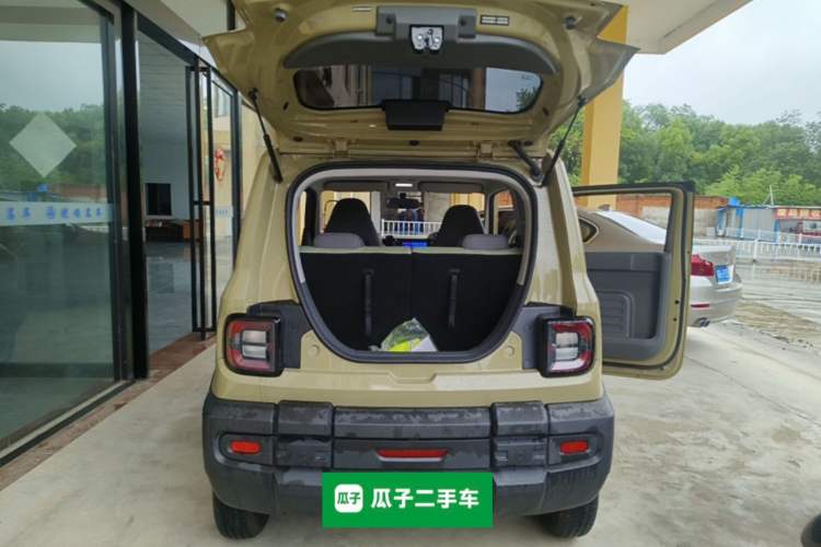 Used Geely Galaxy Panda 2024 200km Panda Rider Trunk