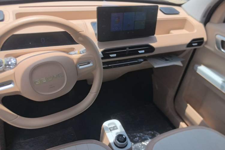 Used Geely Galaxy Panda 2025 210 km – Yuanqi Bear Audio And AC Panel