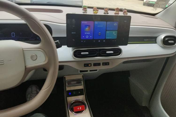 Used Geely Galaxy Panda 2025 210 km – Yuanqi Bear Audio And AC Panel