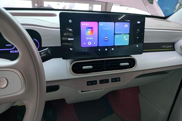 Used Geely Galaxy Panda 2025 210km Panda Kart Audio And AC Panel