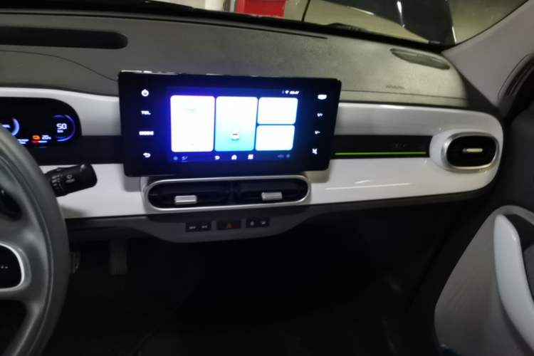 Used Geely Galaxy Panda 2025 210km Panda Kart Audio And AC Panel