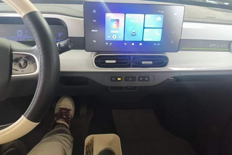Used Geely Galaxy Panda 2025 210km Panda Kart Audio And AC Panel