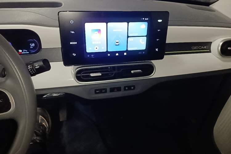 Used Geely Galaxy Panda 2025 210km Panda Kart Audio And AC Panel