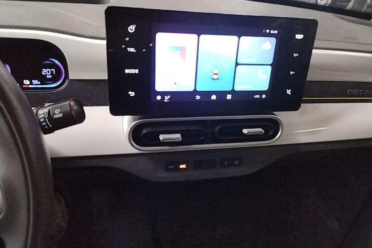 Used Geely Galaxy Panda 2025 210km Panda Kart Audio And AC Panel