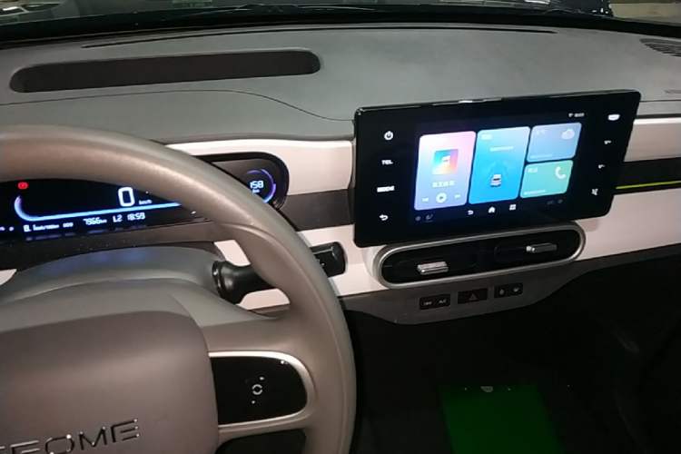 Used Geely Galaxy Panda 2025 210km Panda Kart Audio And AC Panel
