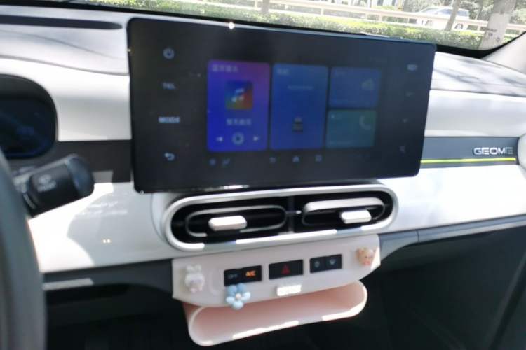 Used Geely Galaxy Panda 2025 210km Panda Kart Audio And AC Panel