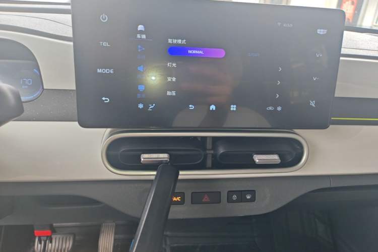 Used Geely Galaxy Panda 2025 210km Panda Kart Audio And AC Panel