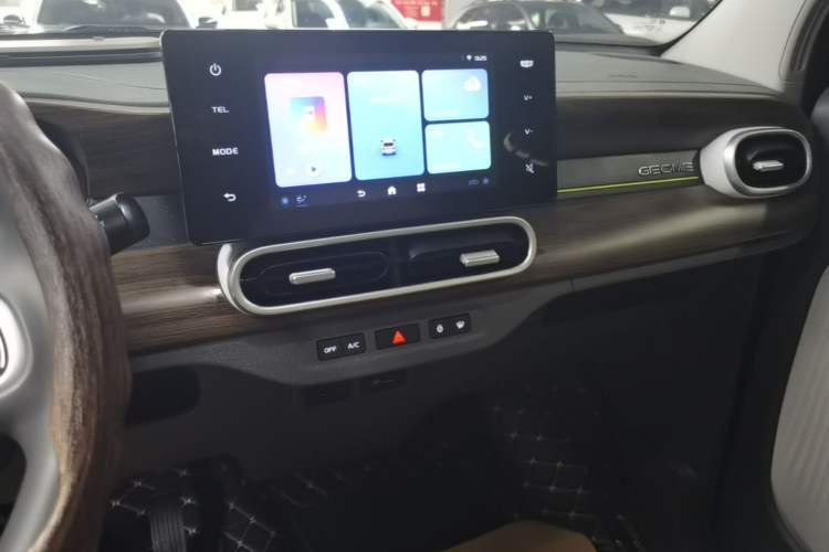 Used Geely Galaxy Panda 2025 210km Panda Kart Audio And AC Panel
