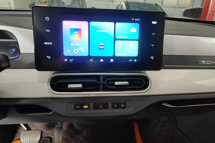 Used Geely Galaxy Panda 2025 210km Panda Kart Audio And AC Panel