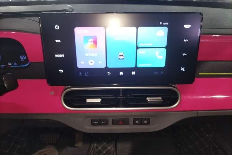Used Geely Galaxy Panda 2025 210km Panda Kart Audio And AC Panel