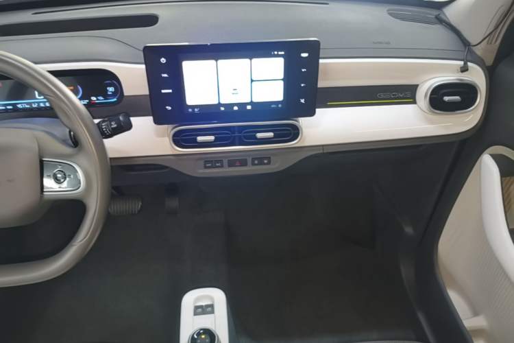 Used Geely Galaxy Panda 2025 210km Panda Kart Audio And AC Panel