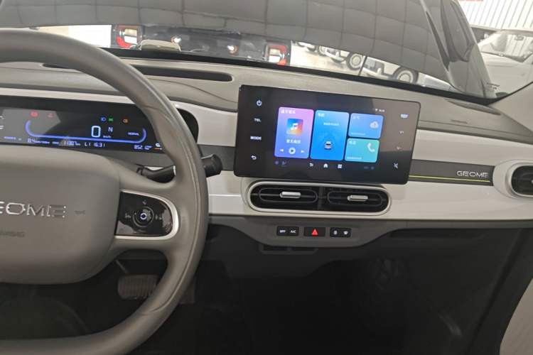 Used Geely Galaxy Panda 2025 210km Panda Kart Audio And AC Panel