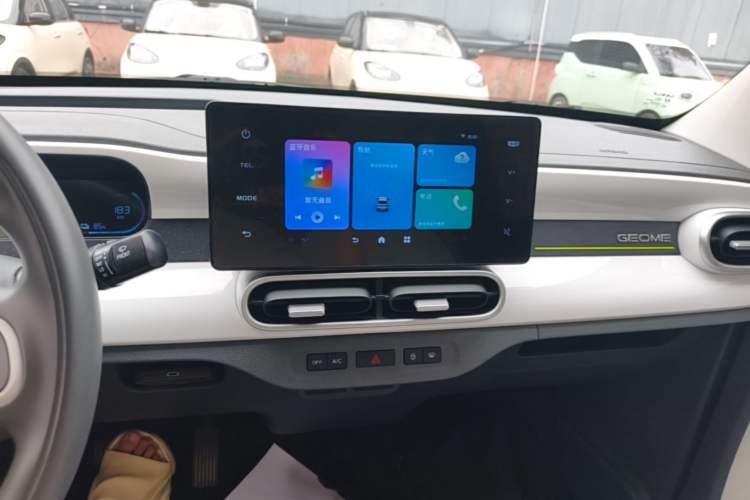 Used Geely Galaxy Panda 2025 210km Panda Kart Audio And AC Panel